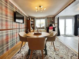 Kitchen/ Diner - click for photo gallery